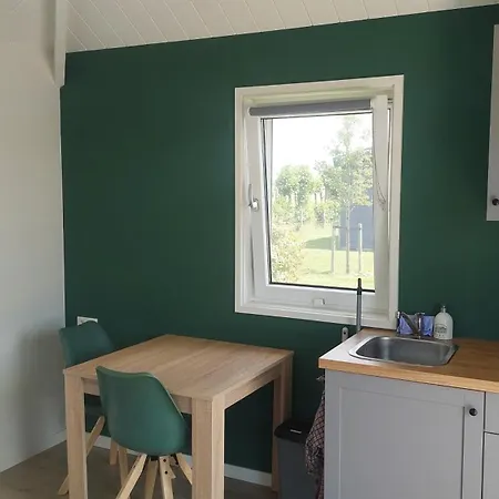 Recreatie Aan De Vecht, Hooibergje 2, キャンプ場 *